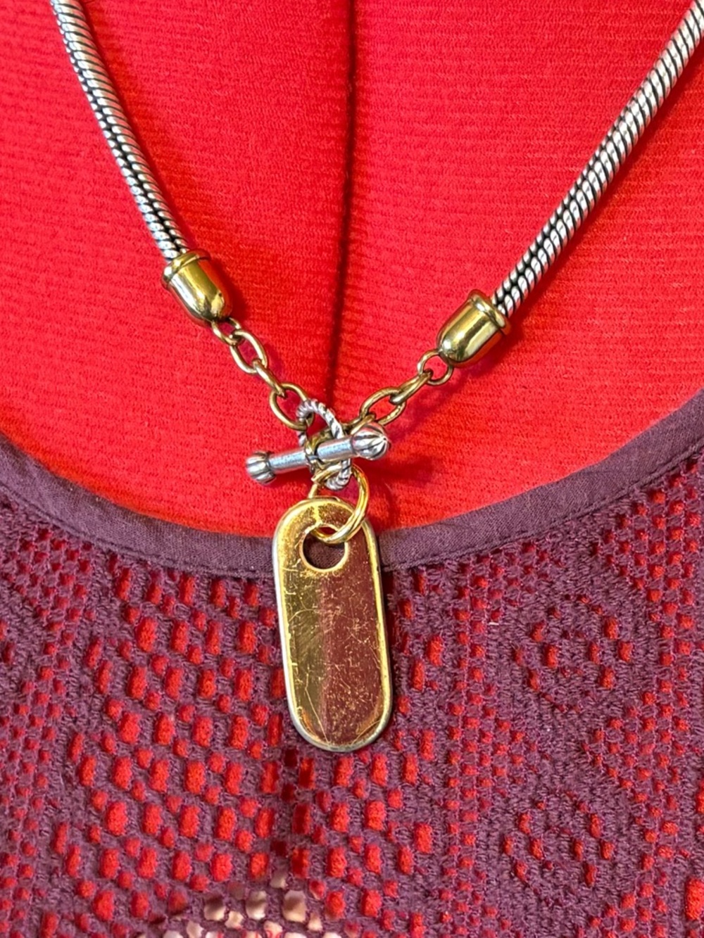 Authentic Gucci gold  charm with 19" unbranded toggle chain - Picture 4 of 8
